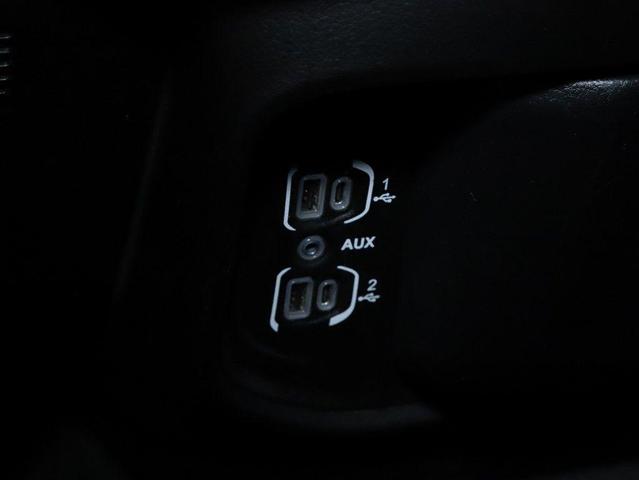 Photo of 2022 Bright White Clearcoat RAM 1500