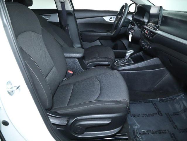 Photo of 2023 Snow White Pearl Kia Forte