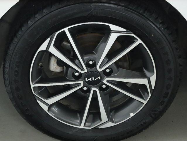 Photo of 2023 Snow White Pearl Kia Forte