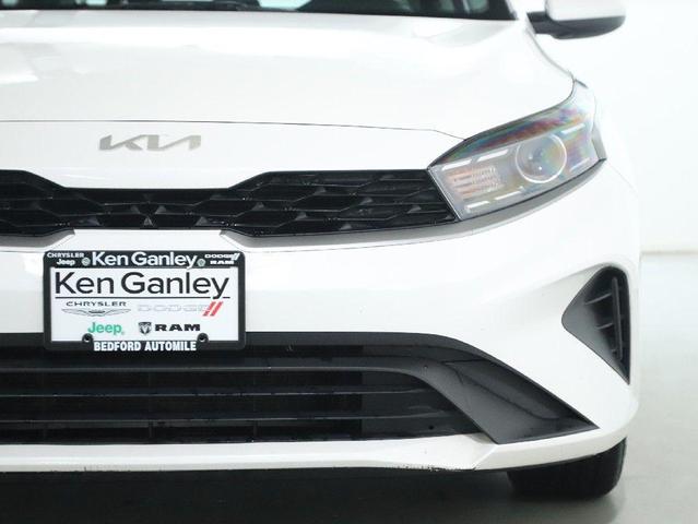 Photo of 2023 Snow White Pearl Kia Forte