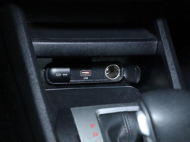 Photo of 2023 Snow White Pearl Kia Forte