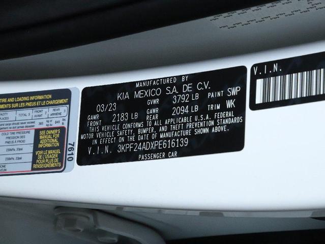 Photo of 2023 Snow White Pearl Kia Forte