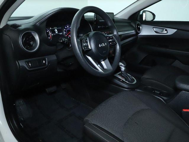 Photo of 2023 Snow White Pearl Kia Forte