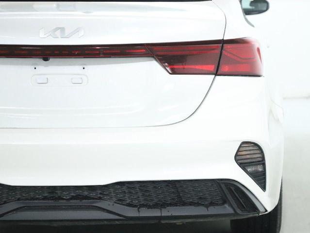 Photo of 2023 Snow White Pearl Kia Forte