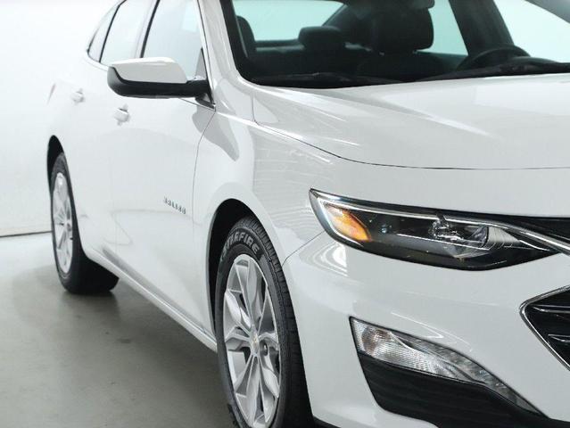 Photo of 2024 Summit White Chevrolet Malibu