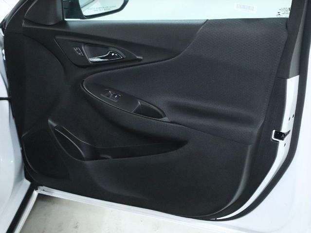 Photo of 2024 Summit White Chevrolet Malibu