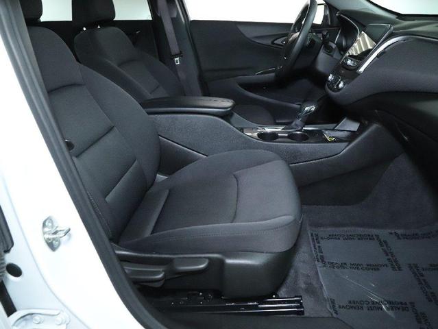 Photo of 2024 Summit White Chevrolet Malibu