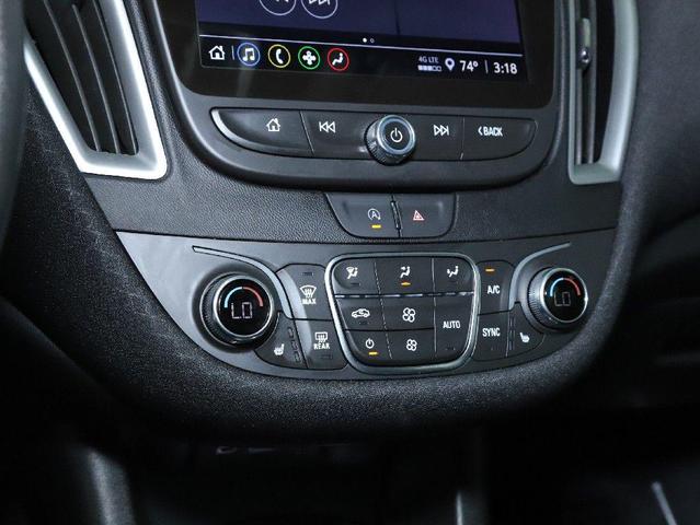 Photo of 2024 Summit White Chevrolet Malibu