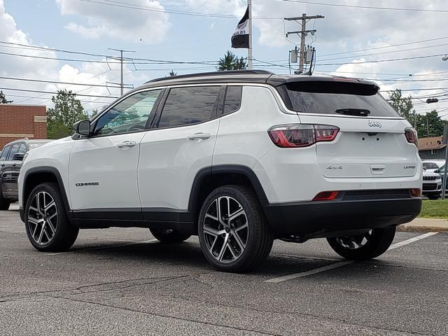 Photo of 2025 Bright White Clearcoat Jeep Compass