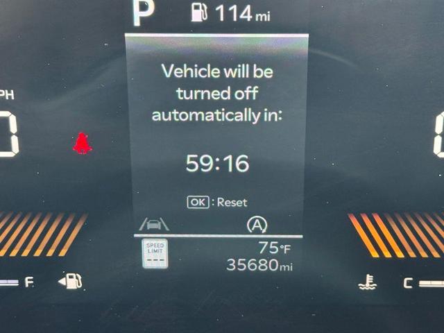 Photo of 2024 Glacial White Pearl Kia Sorento