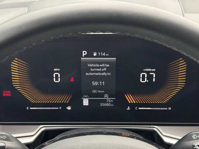 Photo of 2024 Glacial White Pearl Kia Sorento
