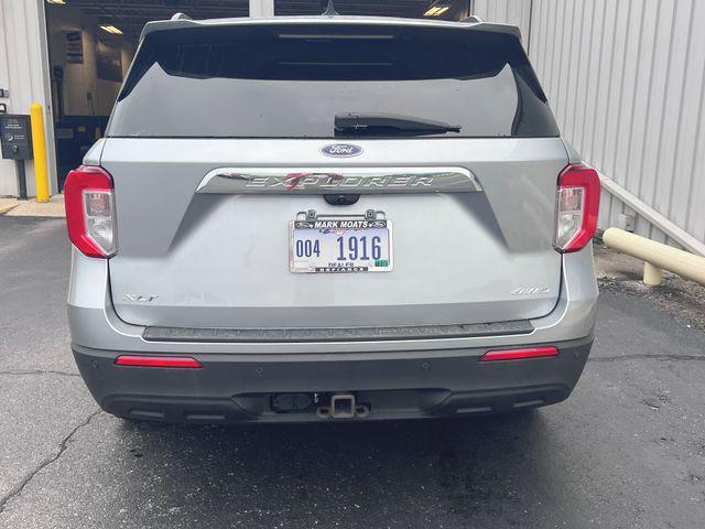 Photo of 2022 Iconic Silver Metallic Ford Explorer