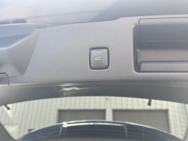 Photo of 2022 Agate Black Metallic Ford Escape