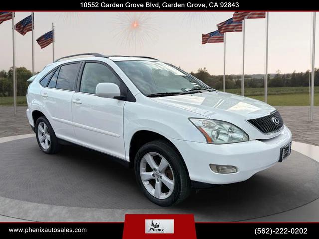 Photo of 2005 Crystal White Lexus RX 330