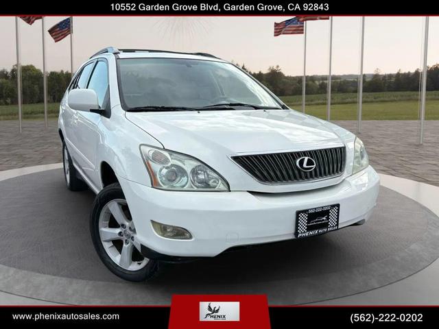 Photo of 2005 Crystal White Lexus RX 330