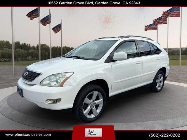 Photo of 2005 Crystal White Lexus RX 330
