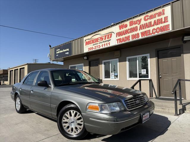 2004 Ford Crown Victoria