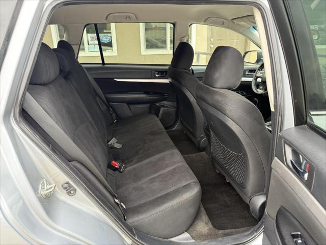 Photo of 2014 Blue Subaru Outback