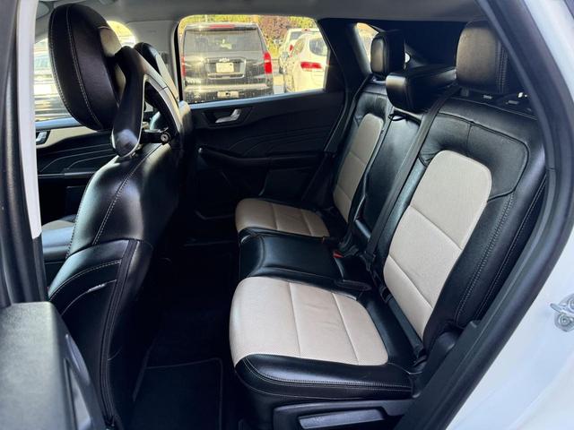 Photo of 2021 Star White Metallic Tri-Coat Ford Escape