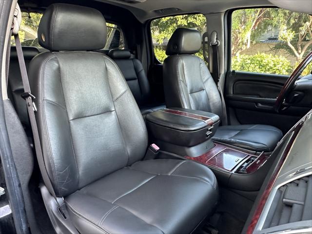 Photo of 2007 Black Raven Cadillac Escalade EXT