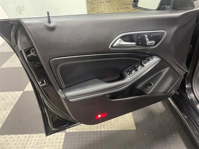 Photo of 2019 Midnight Black Mercedes-Benz CLA 250