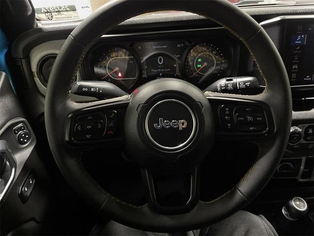Photo of 2024 Pearlcoat Jeep Wrangler
