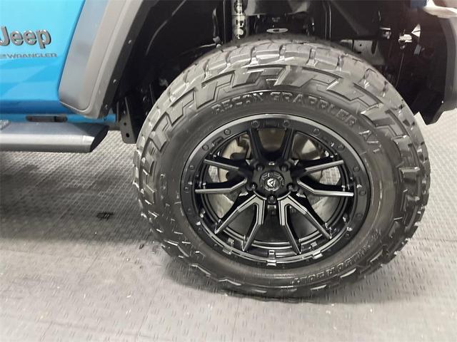 Photo of 2024 Pearlcoat Jeep Wrangler