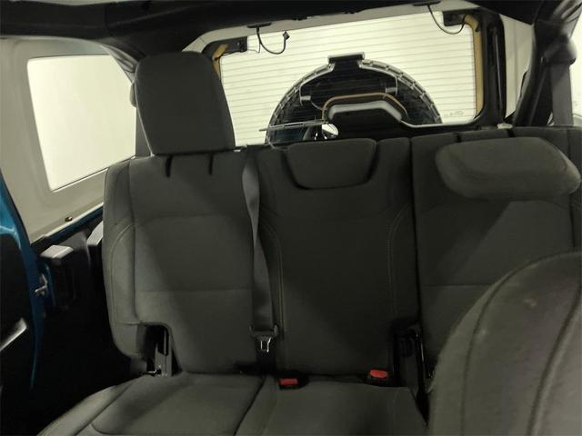 Photo of 2024 Pearlcoat Jeep Wrangler