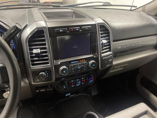 Photo of 2017 Magnetic Metallic Ford F-250