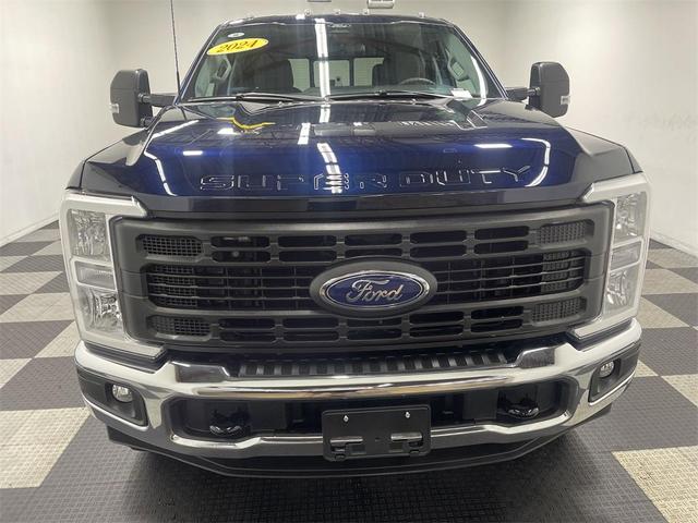 Photo of 2024 Antimatter Blue Metallic Ford F-250