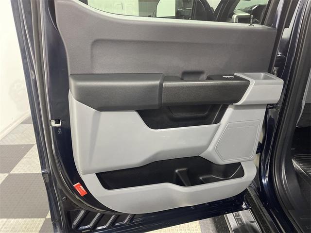 Photo of 2024 Antimatter Blue Metallic Ford F-250