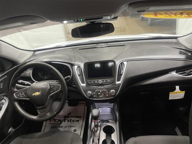 Photo of 2024 Summit White Chevrolet Malibu
