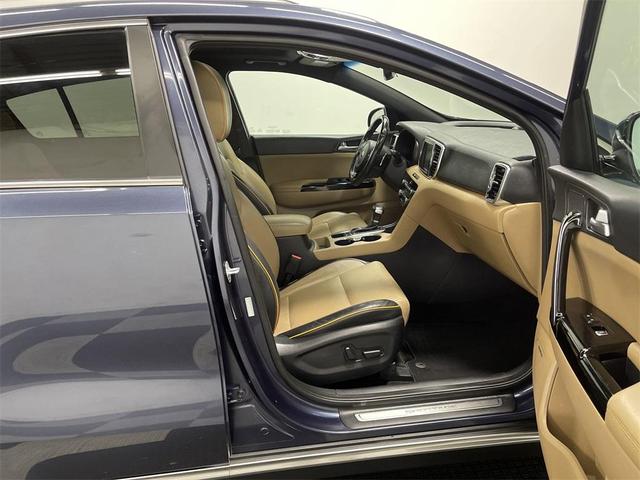 Photo of 2017 Pacific Blue Kia Sportage
