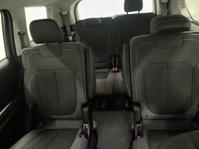 Photo of 2023 Metallic Jeep Grand Cherokee L
