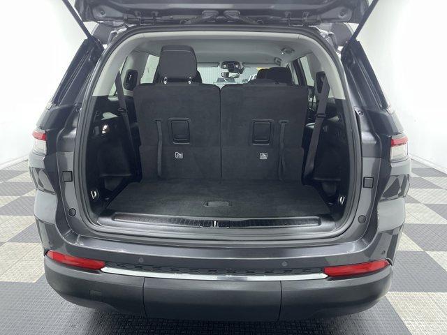 Photo of 2023 Metallic Jeep Grand Cherokee L