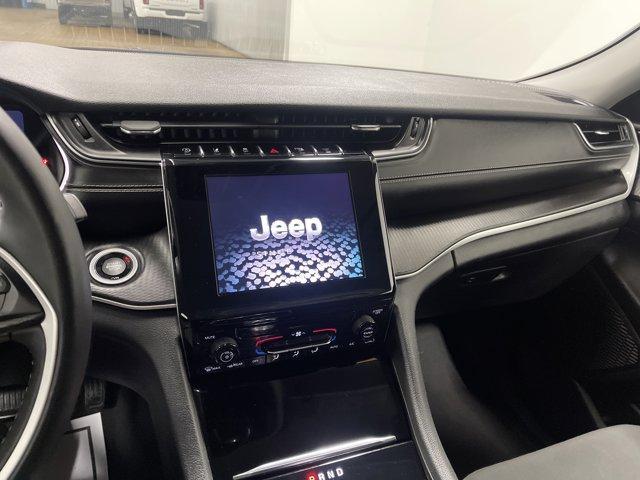 Photo of 2023 Metallic Jeep Grand Cherokee L