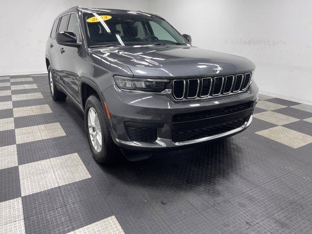 Photo of 2023 Metallic Jeep Grand Cherokee L