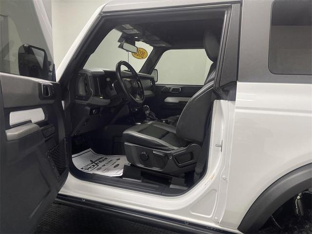 Photo of 2023 Oxford White Ford Bronco