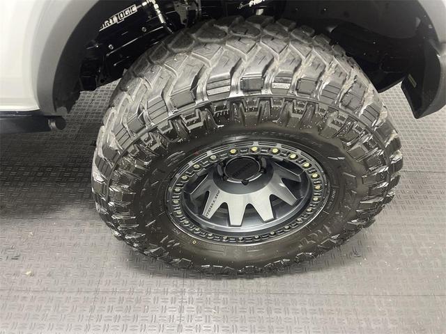 Photo of 2023 Oxford White Ford Bronco
