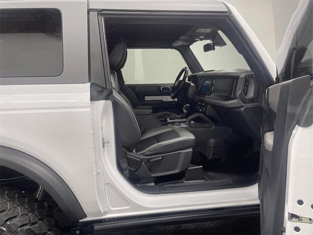 Photo of 2023 Oxford White Ford Bronco