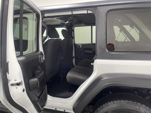 Photo of 2019 Bright White Clearcoat Jeep Wrangler Unlimited