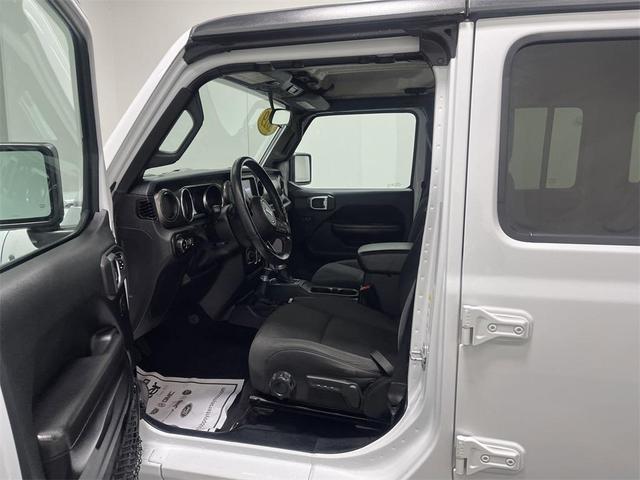 Photo of 2019 Bright White Clearcoat Jeep Wrangler Unlimited