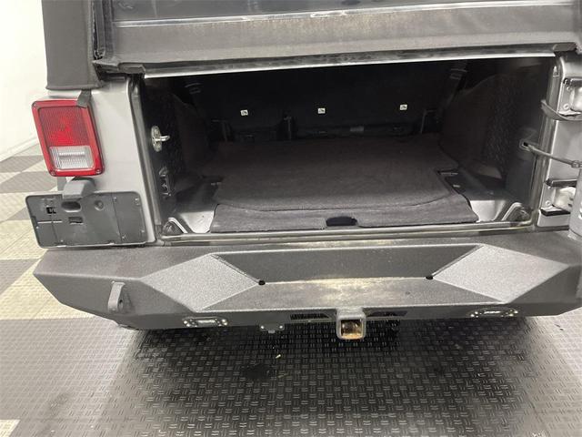 Photo of 2018 Billet Silver Metallic Clearcoat Jeep Wrangler JK Unlimited