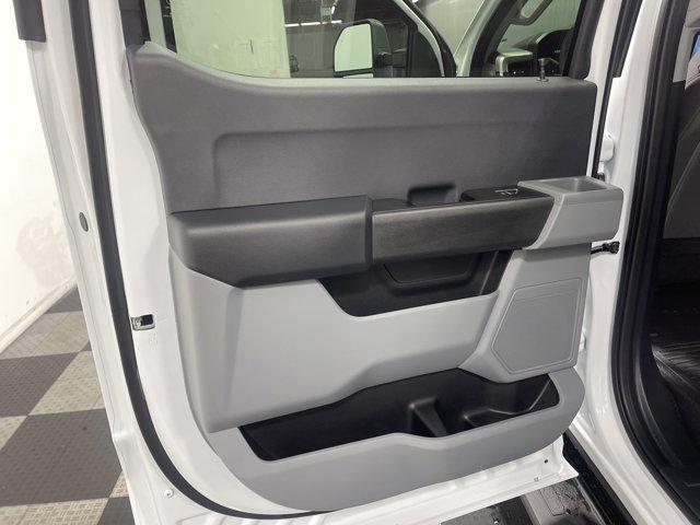 Photo of 2025 Oxford White Ford F-250