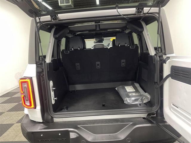 Photo of 2024 Oxford White Ford Bronco