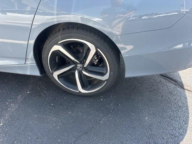 Photo of 2022 Sonic Gray Pearl Honda Accord