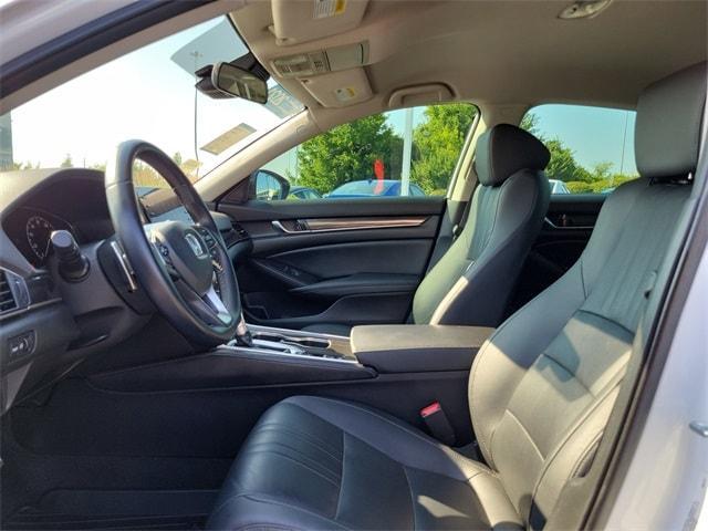 Photo of 2021 Platinum White Pearl Honda Accord