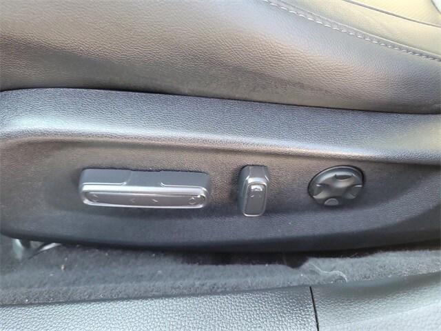 Photo of 2021 Platinum White Pearl Honda Accord