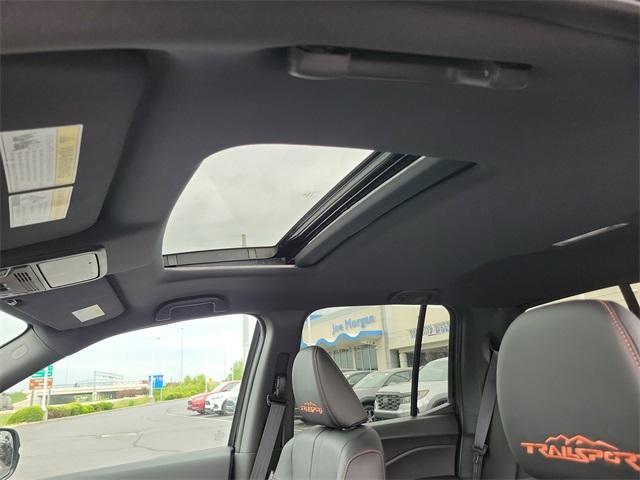 Photo of 2025 Crystal Black Pearl Honda Ridgeline