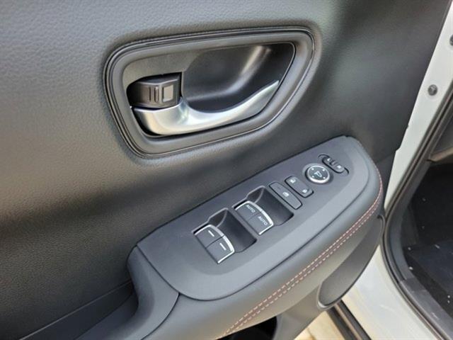 Photo of 2026 Platinum White Pearl Honda HR-V